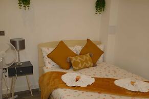 MK Shortstay Deluxe - Flat 2