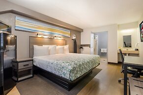 HomeTowne Studios By Red Roof Princeton – Ewing/ Lawrenceville