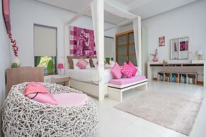 Modern 4BR Pool Villa Virginie Naiharn