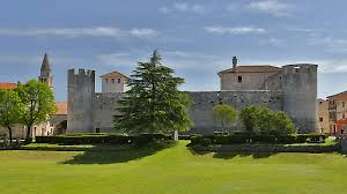 Villa Ovis in Peresiji