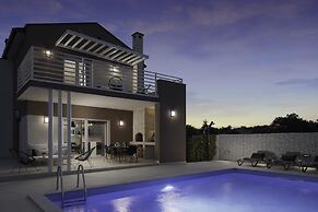 Villa Ovis in Peresiji