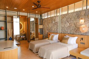 Birdcage 33 Hotel - Adult Only