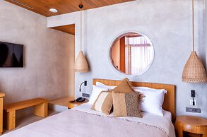 Birdcage 33 Hotel - Adult Only