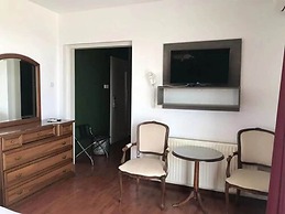 Elena Boutique Residence