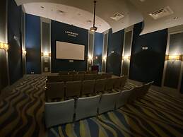 Mansion on Mrytlewood