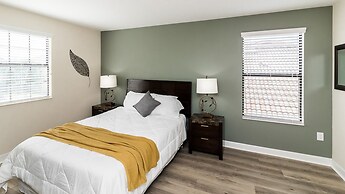 Mansion on Mrytlewood