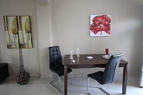 Christa's Home near ATH Airport