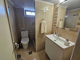 Christa's Home near ATH Airport