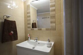 Christa's Home near ATH Airport