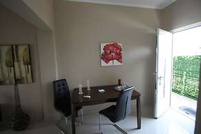 Christa's Home near ATH Airport