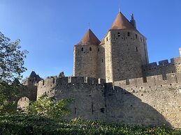Les Deux Chevaux Guesthouse
