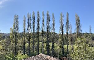 Les Deux Chevaux Guesthouse