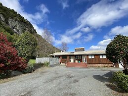 Motuoapa Bay Chalets