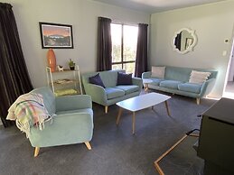 Motuoapa Bay Chalets