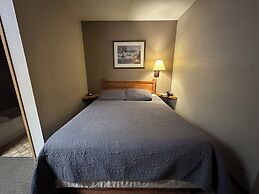 Timber Lodge Inn