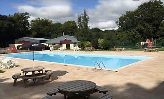 Inviting 2-bed Chalet in Caernarfon