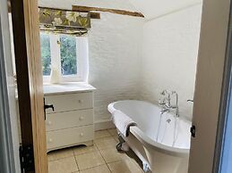 Beautiful Barn Conversion With Wood-burning Stove