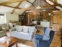 Beautiful Barn Conversion With Wood-burning Stove