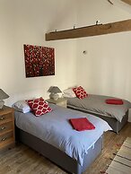 Beautiful Barn Conversion With Wood-burning Stove