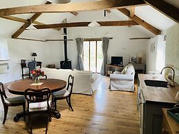 Beautiful Barn Conversion With Wood-burning Stove
