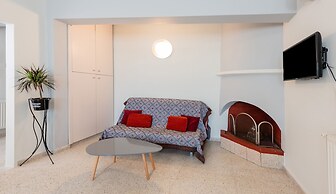 Fully Equipped House Nearby the Beach