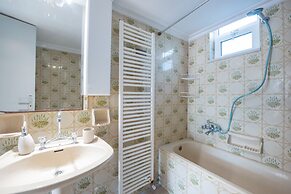 Fully Equipped House Nearby the Beach