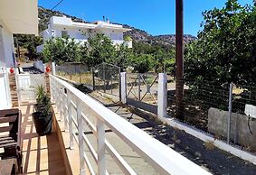 Fully Equipped House Nearby the Beach