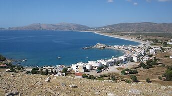 Fully Equipped House Nearby the Beach