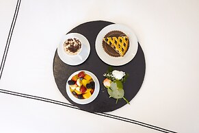 POPULA - The Lifestyle Hotel