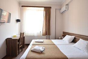 Hotel444