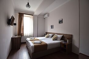 Hotel444