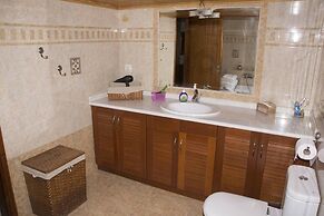 Spacious, Modern Villa in Asomatos, Crete, Greece