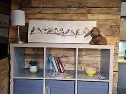 Birdsong Lodge - Peaceful - dog Friendly