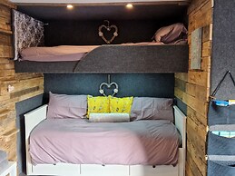 Birdsong Lodge - Peaceful - dog Friendly