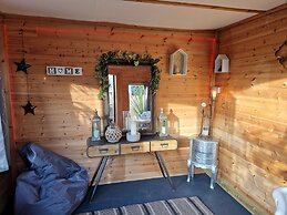 Birdsong Lodge - Peaceful - dog Friendly