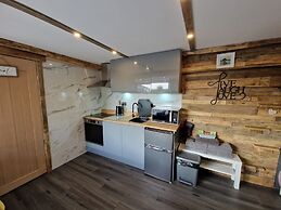 Birdsong Lodge - Peaceful - dog Friendly