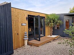 Birdsong Lodge - Peaceful - dog Friendly