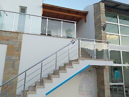 PARADISE APART HOTEL