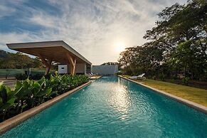 Captivating 2-bed Apartment