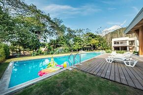 Captivating 2-bed Apartment