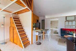 Romantic Tiny Apartment