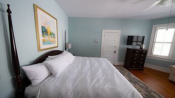 The Edenton Collection-Captain's Quarters Inn