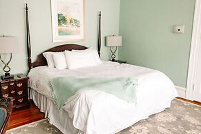 The Edenton Collection-Captain's Quarters Inn