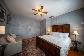 The Edenton Collection-Captain's Quarters Inn