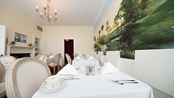 The Edenton Collection-Captain's Quarters Inn