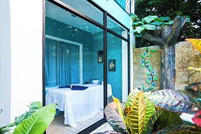 The Blue Suites & Spa