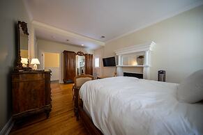 The Edenton Collection-The Granville Queen Inn