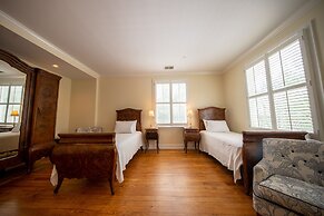 The Edenton Collection-The Granville Queen Inn