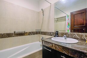 Fancy And Classic Studio Room At Bellezza Apartment