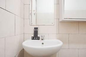 Comfort Living Studio At Margonda Residence 1 Apartment